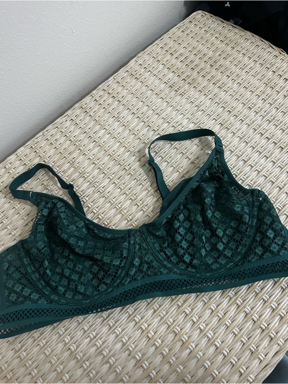 Adore Me emerald green diamond pattern lace underwire bra
